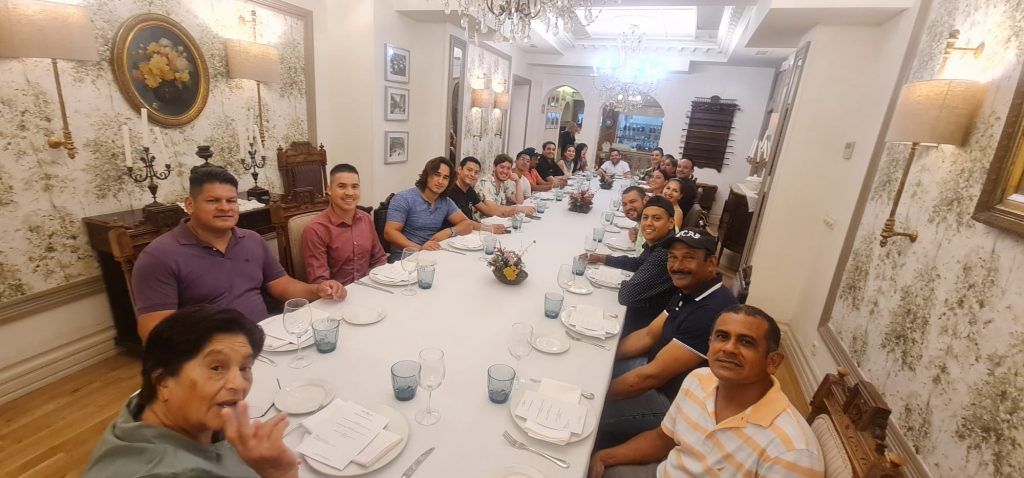 Organización de evento para Acre Resort - cena en restaurante - Tour Time