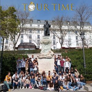 Grupo de alumnos - Excursiones para colegios e institutos en Madrid - Tour Time