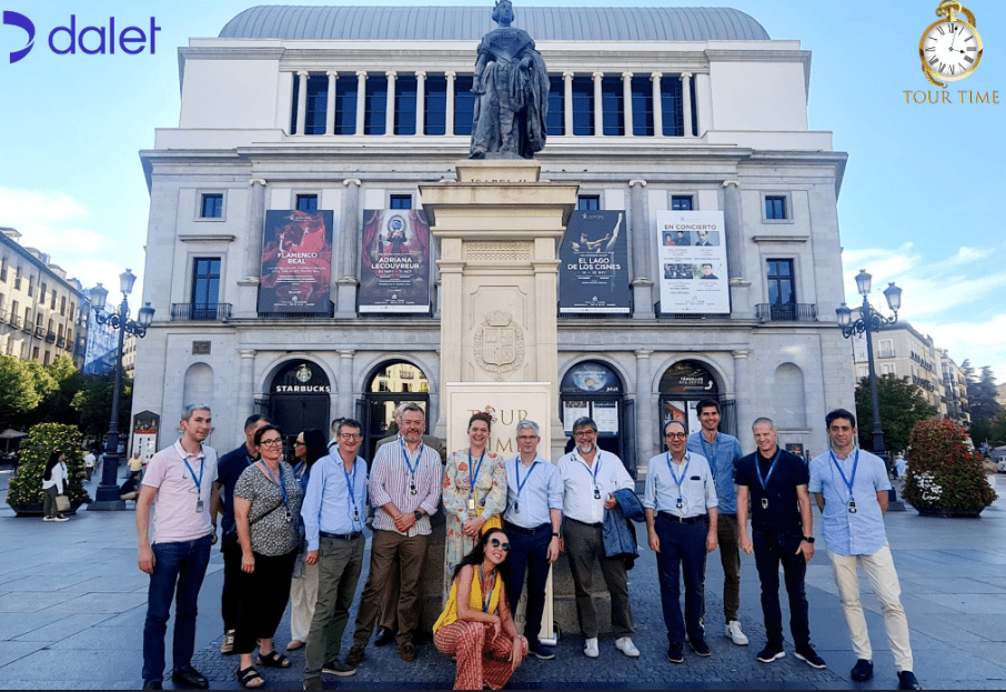 Tour privado del equipo de ejecutivos de la empresa dalet en un Tour por Madrid