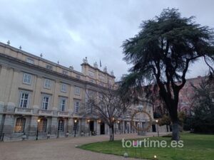 Facade of the Liria Palace from the gardens