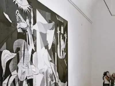 Museo d'Arte Regina Sofia Móvil